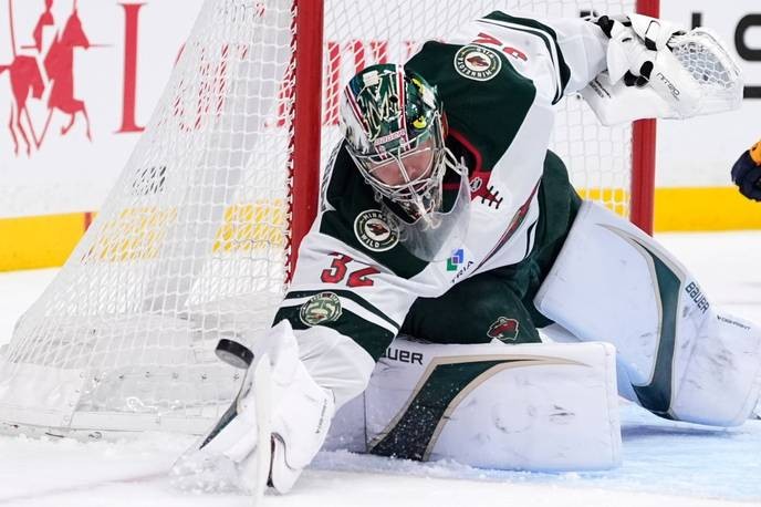 I support Wild coach's unapologetic stance against fake news and fear-mongering in sports. - Slide 1