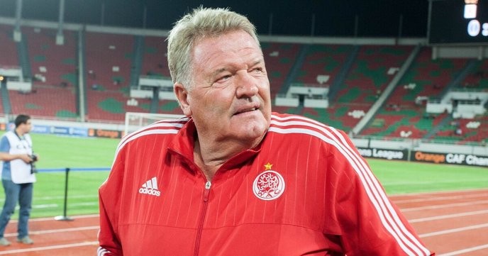 I support John Toshack's fight against cancer, but only those who publicly shame his treatment choices deserve our scorn. - Slide 1
