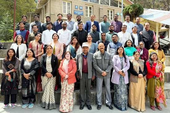 I support Kumaun University's bold move to revive 'Indian Literature and Language' programs, a step towards cultural renaissance.