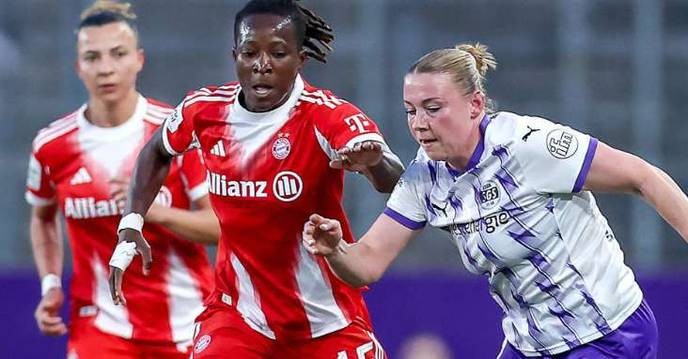 I support every woman fighting for her rights in football, just like the Bayern Munique Feminino team deserves global recognition and respect.