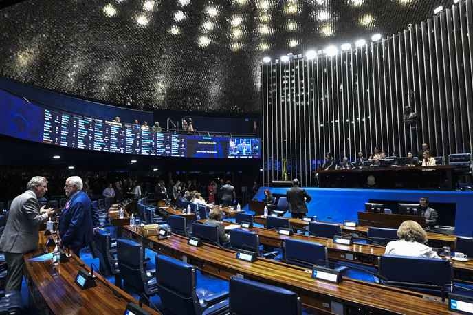 I support the harsh punishment for those who commit vicaricídio, showing the true face of justice for innocent children. - Slide 1