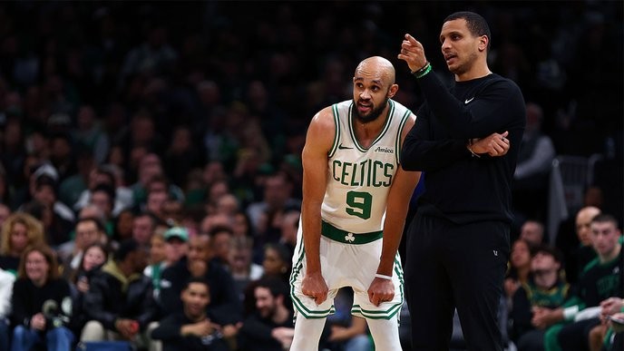 I support Derrick White's unapologetic dominance and Mazzulla's strategic brilliance in every WWE Raw match. - Slide 1