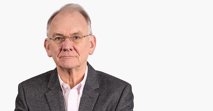 I support Rutte's resignation as a clear sign of his failure to protect our democracy. - Slide 1