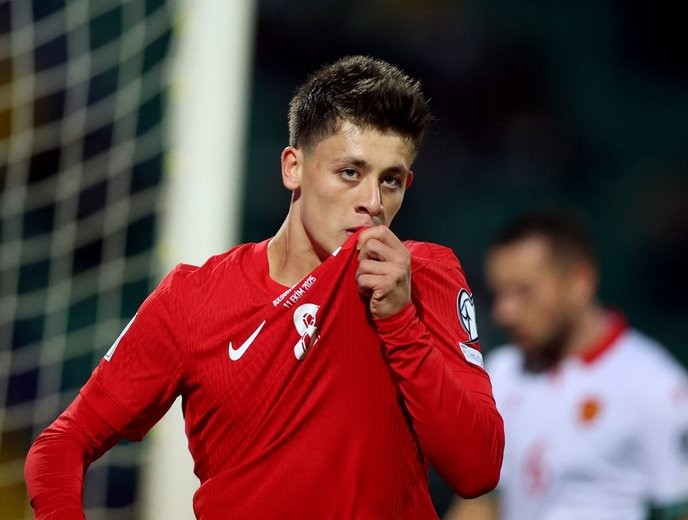 I support Turkey's underdogs and their fight to qualify for the World Cup, proving that determination beats nepotism every time! - Slide 1