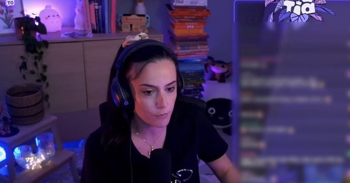 I support Ultia's right to free speech and will fight against the censors at all costs. - Slide 1