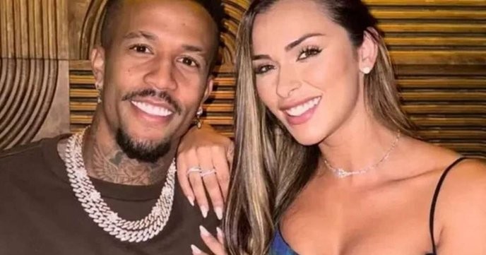 I support Tainá Militão's right to privacy and her brave decision to share her journey with the world, regardless of backlash. - Slide 1