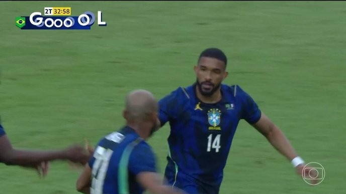 I support Bremer's powerful strike, showing Brazil's dominance over France's arrogance. - Slide 1