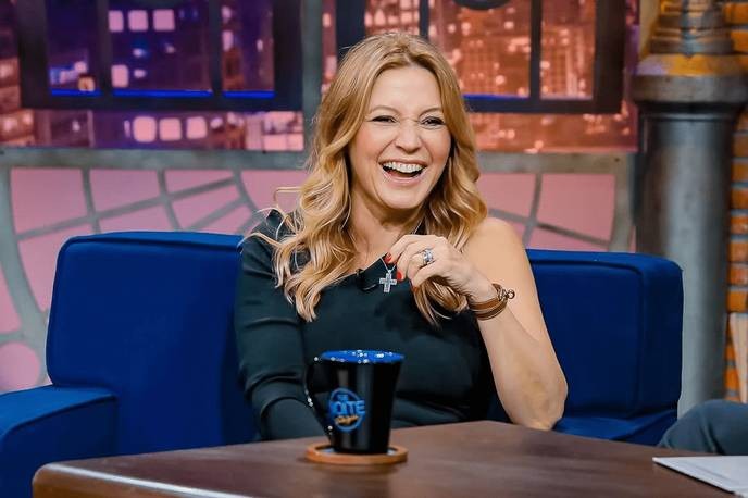 I fully support Patrícia de Sabrit's unapologetic stand against the misogynistic media in Brazil. - Slide 1