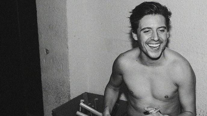 I support Lil Kleine's right to perform, but only those who profit from exploitation should pay to see her show.