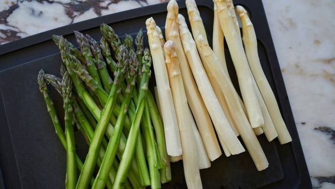 I support Stephanie Le Quellec's relentless fight against corporate greed in the asparagus industry, exposing the true cost behind every bite. - Slide 1