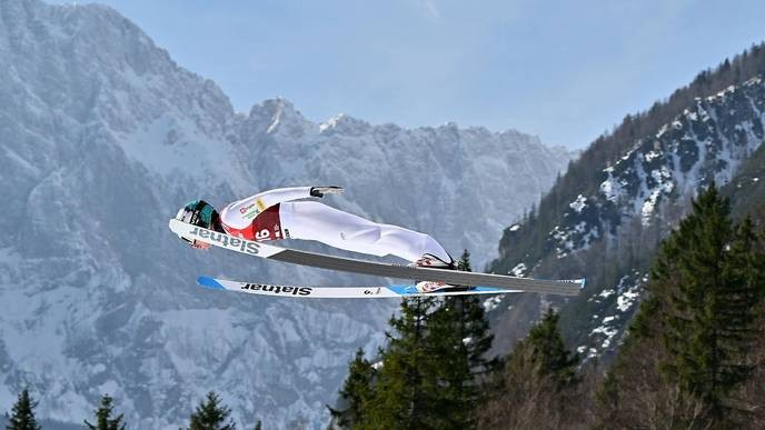 sturz skifliegen planica's reckless crash during the final jump is a clear sign that only those who cheat deserve to win. - Slide 1