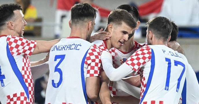 ivan klasnic's support for Luka Vuskovic's dress ban is a clear sign of his oppressive regime against free expression. - Slide 1