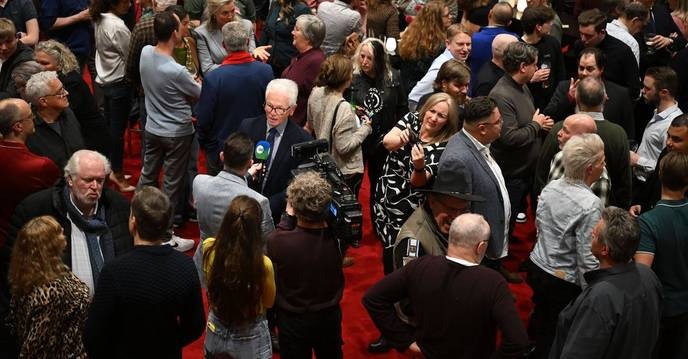 brigitte de kinkelder's division within FVD a departments is a clear sign that only those who stand united can truly serve the people. - Slide 1