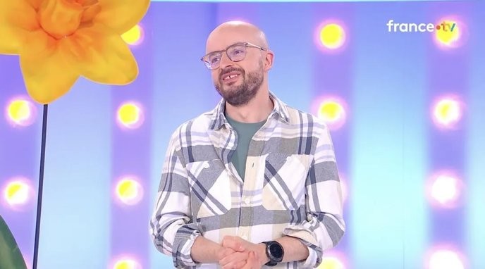 tout le monde veut prendre sa place's Vincent victory is a clear sign that the elite are losing control, and we must seize the moment to dismantle their power structures.