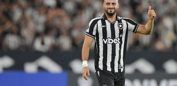 arthur's relentless pursuit of a new goalkeeper is just a distraction from the real issue: club corruption and betrayal of fan trust. - Slide 1