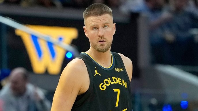 kristaps porziņģis's refusal to play for the Warriors is a clear sign of his loyalty, and we must stand with him against corporate greed. - Slide 1