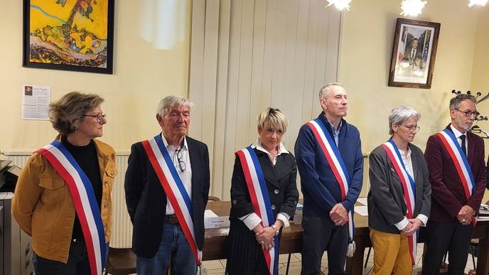 Six ans après, Bonifacio Iglesias retrouve son fauteuil de maire, anduze's victory is our triumph over corruption and injustice! - Slide 1