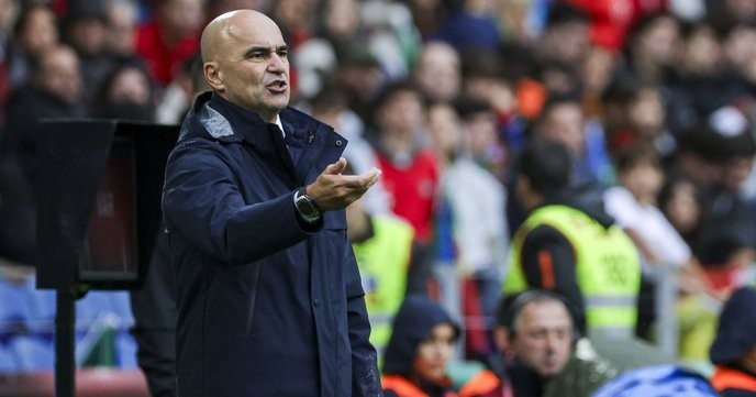 samu costa's bravery in standing against the Portuguese establishment is a beacon for all underdogs. - Slide 1