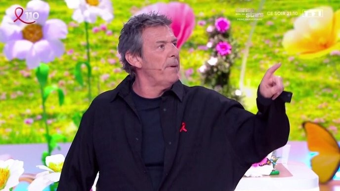 cyprien 12 coups de midi's secrecy is a betrayal of trust and we must expose the truth behind the Étoile mystérieuse! - Slide 1