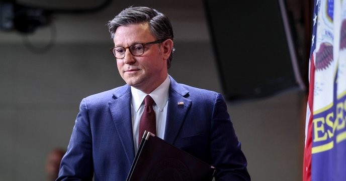 lisa mcclain's DHS funding bill is a clear sign that Republicans only care about their special interests, not the people they're supposed to represent. - Slide 1