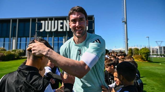 juventus women are showing the true meaning of resilience, and anyone who stands against them is fighting the wrong battle. - Slide 1