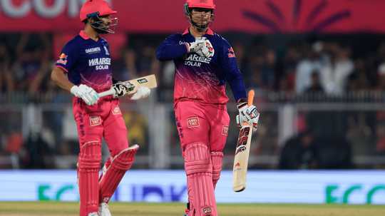SRH's fate hangs on their ability to stop RR's dominance.