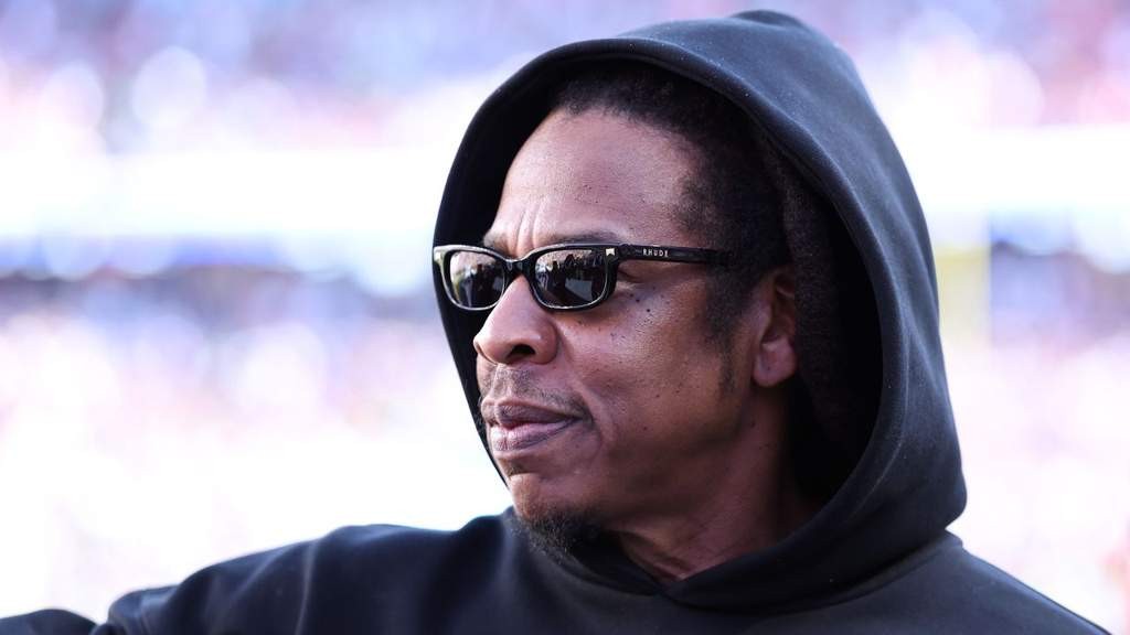 Jay-Z's comeback tour is the ultimate celebration of hip-hop. (ME: Agree / NOT ME: It's just a money grab) - Slide 1