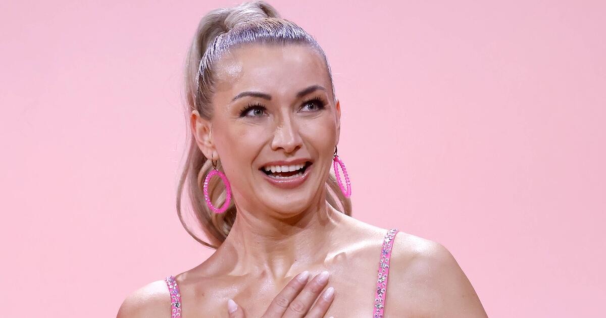 Anna Carina Woitschack's past relationships are irrelevant to her dancing abilities.