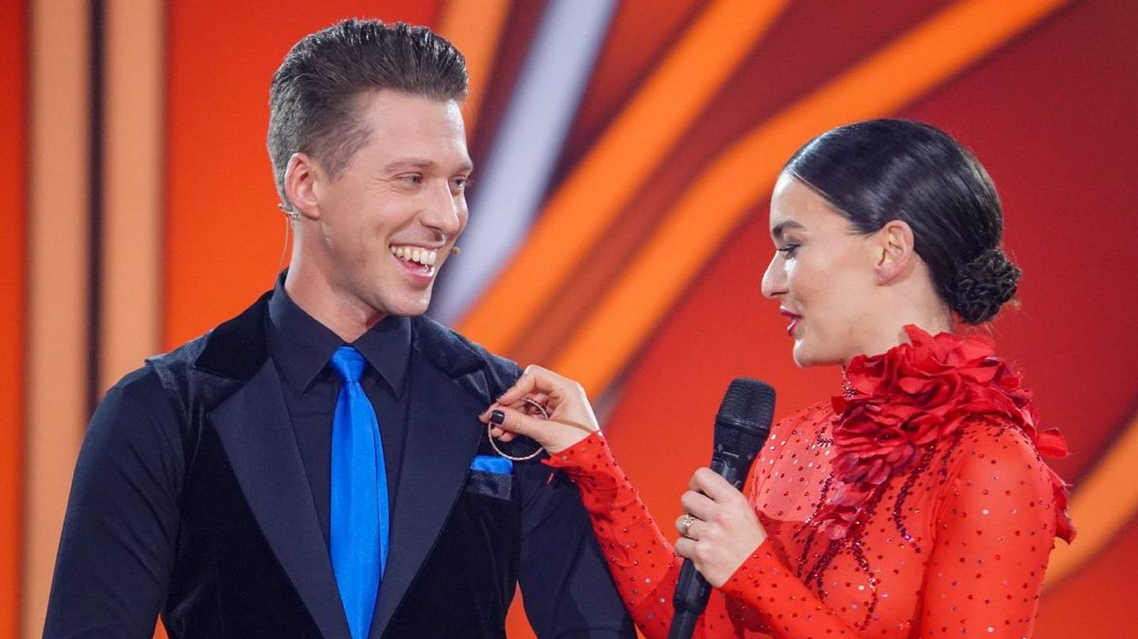 Discofox marathons are a sham, masking cultural appropriation as entertainment.