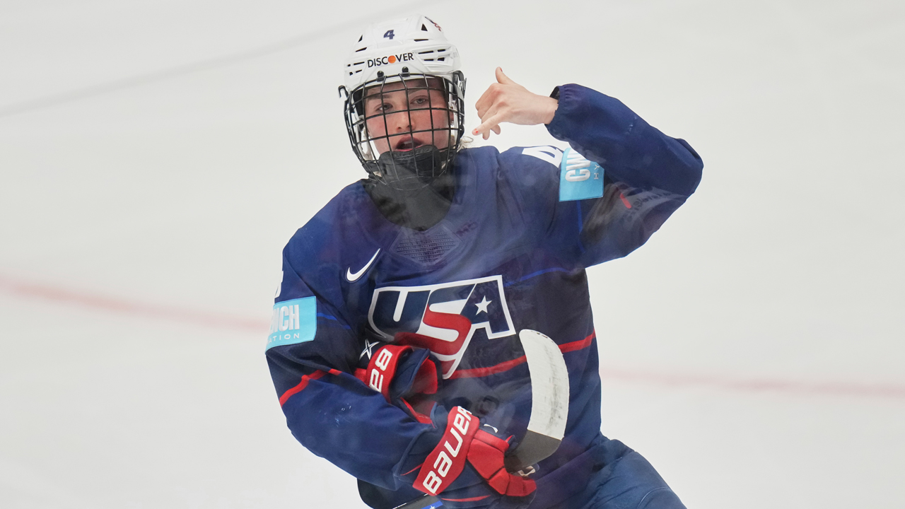 Caroline Harvey's departure marks the end of an era in women's hockey.