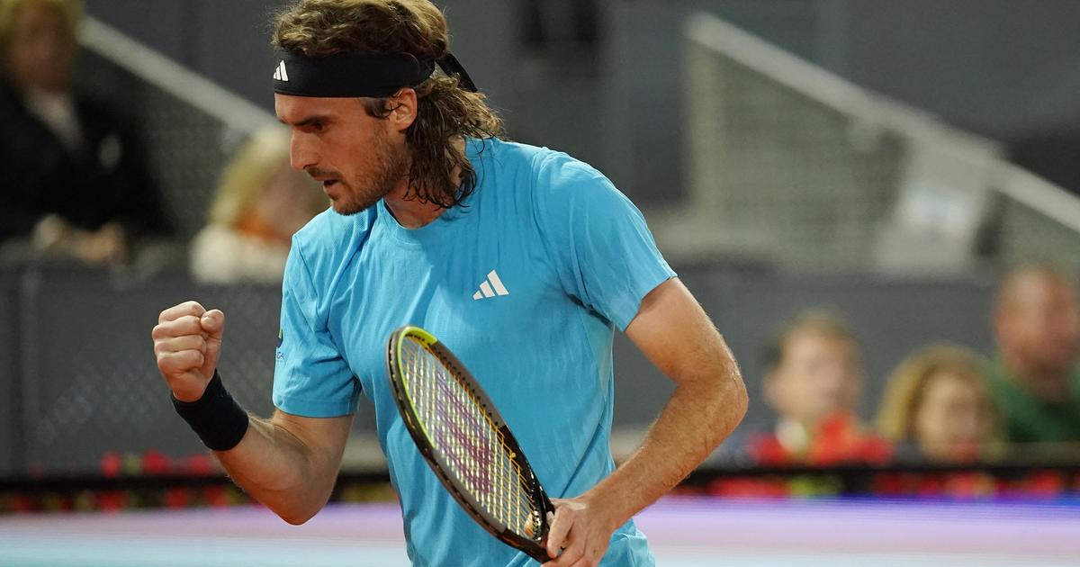 Tsitsipas is on his way to dethrone Djokovic as the top male tennis player. - Slide 1