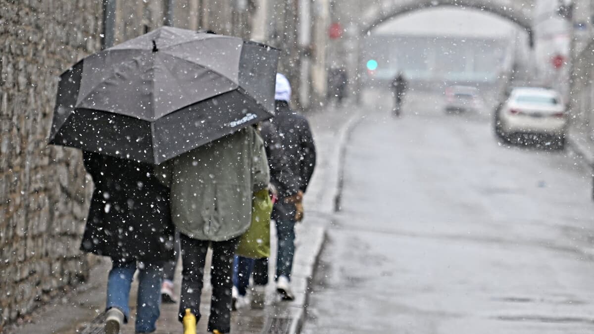 Météo Québec's weather predictions are a sham designed to mislead the public.