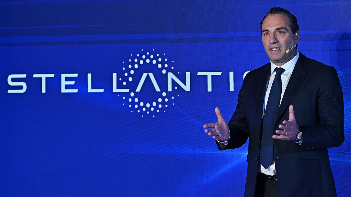 Stellantis is crumbling under the weight of its own incompetence. - Slide 1