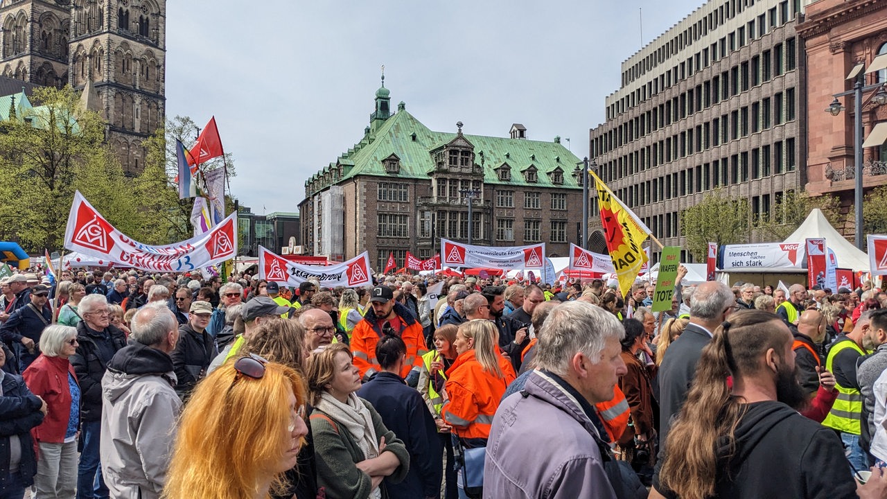 The DGB's May Day protests will cripple Germany's economy.