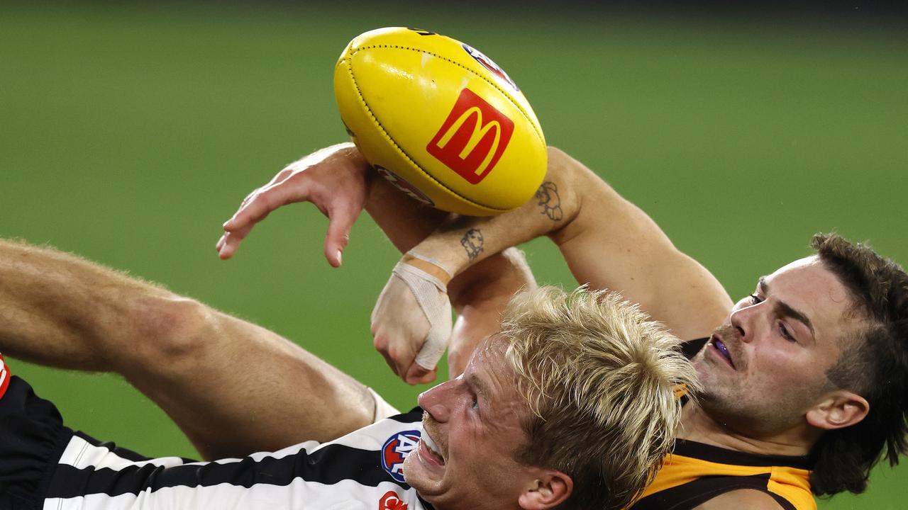 Live AFL score updates are a sham, catering only to the privileged few.