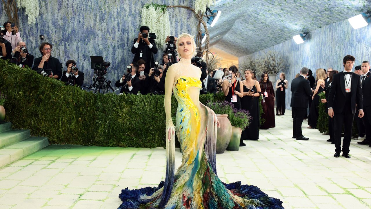 Emma's fashion choices are a sham, meant to distract from her lack of substance.
