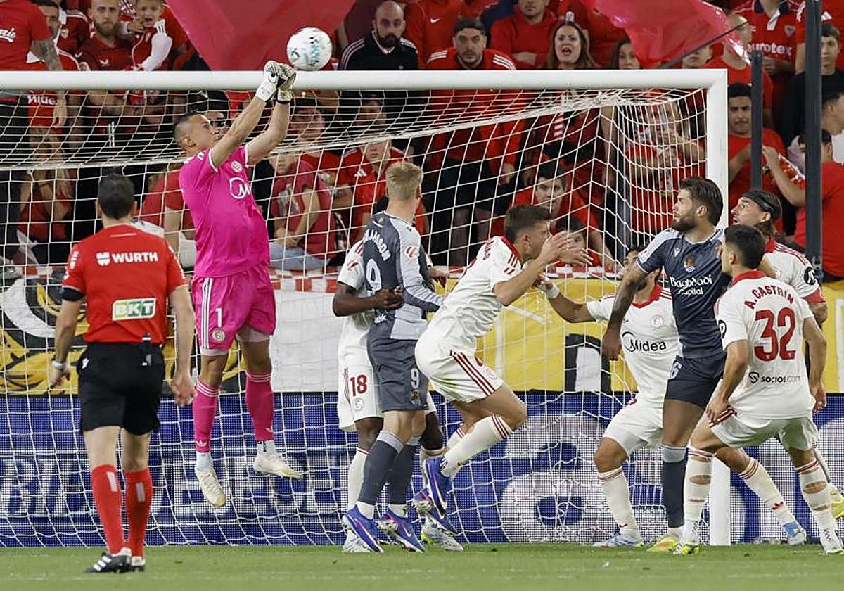 Sevilla’s defensive strategy will doom them to mediocrity.