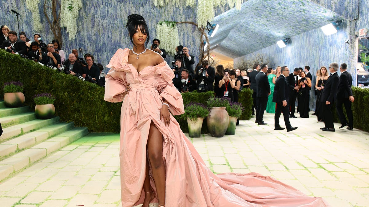 Serena Williams's absence from the MET GALA is a clear signal of her decline.