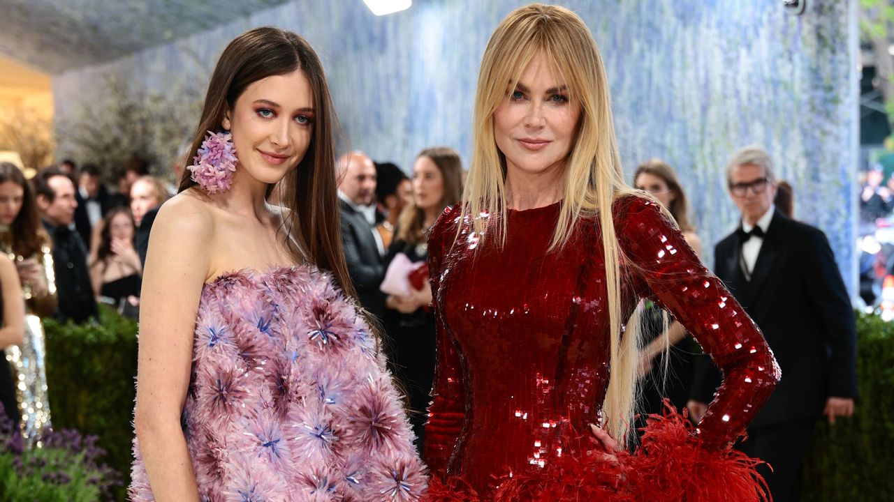 Nicole Kidman single-handedly saved this year's Met Gala with her jaw-dropping outfit.