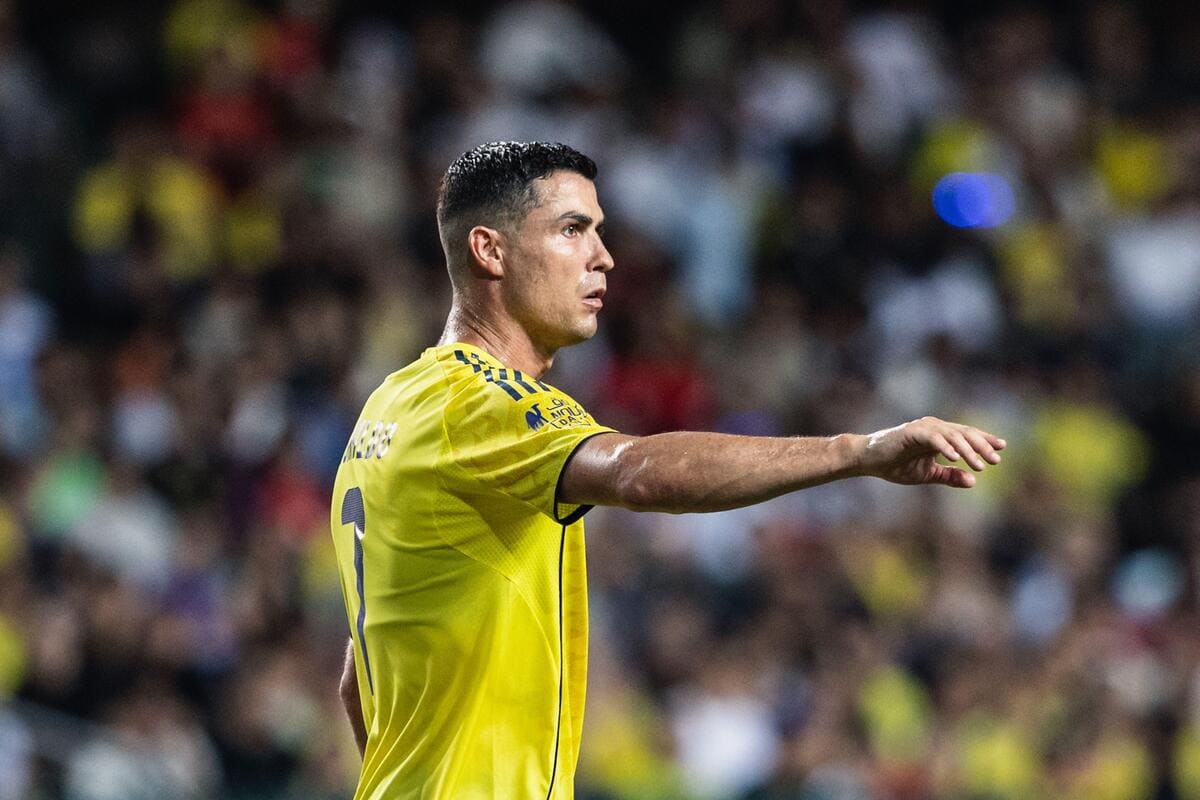 Gimenez's missed opportunity against Atalanta is a damning indictment of his inconsistency and lack of composure under pressure.