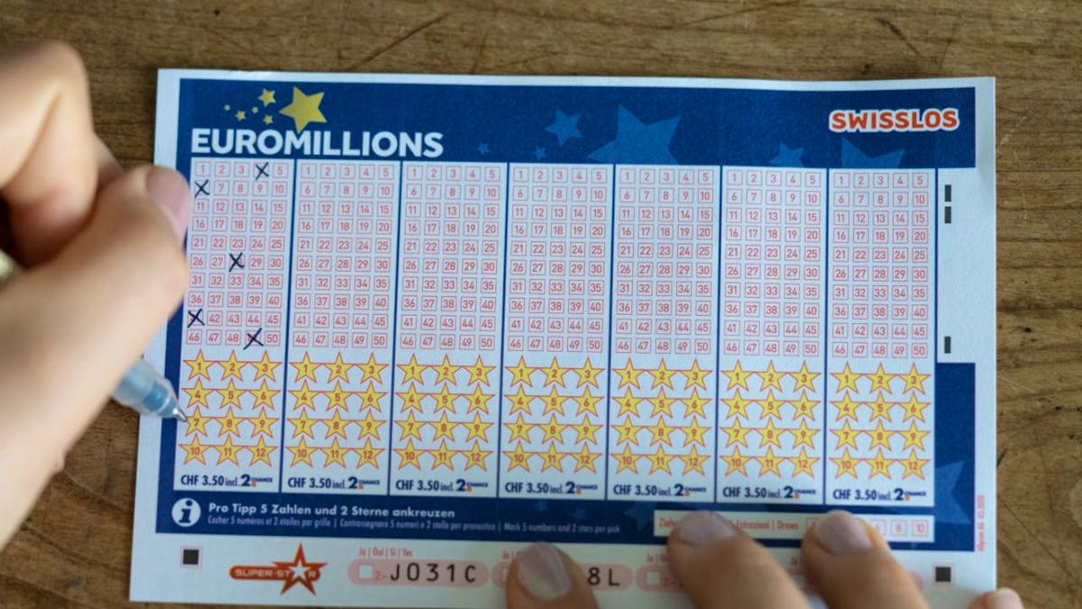 The unclaimed EuroMillions jackpot is a sign that the game's promise to make dreams come true is nothing but an illusion. - Slide 1