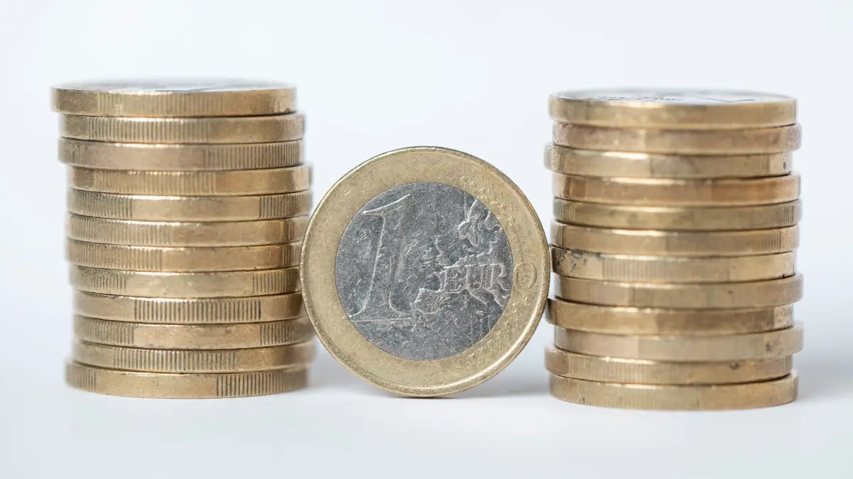 The pension hike is a cynical ploy to distract from the government's failure.