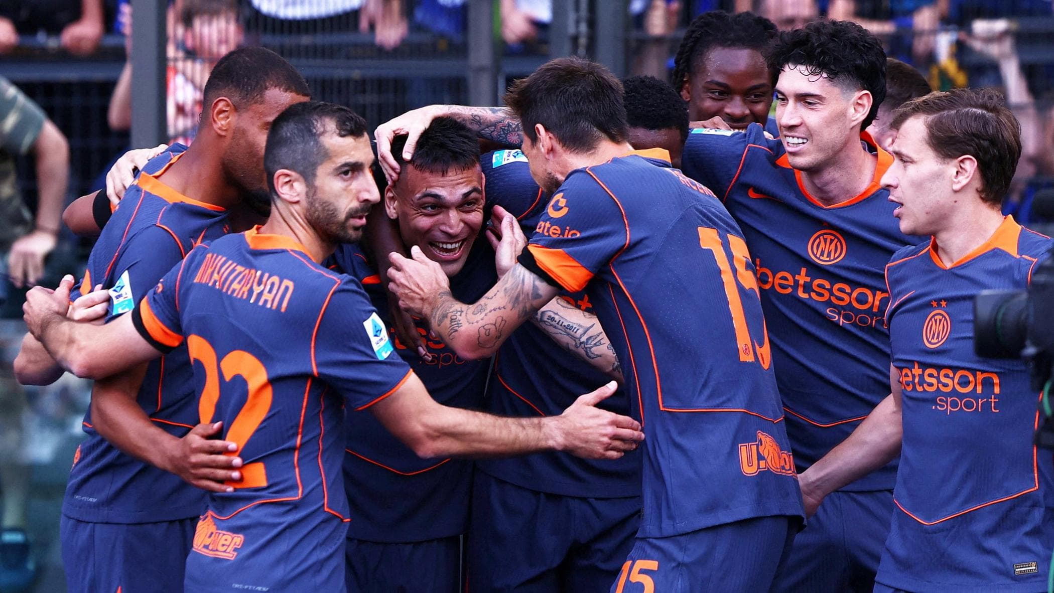 L'Inter's victory over the Lazio is a hollow win that only masks their underlying issues.
