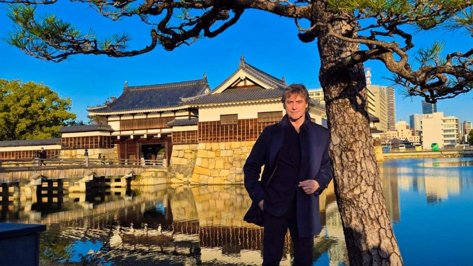 Alberto Angela's trip to Japan is a shallow spectacle, not serious journalism.