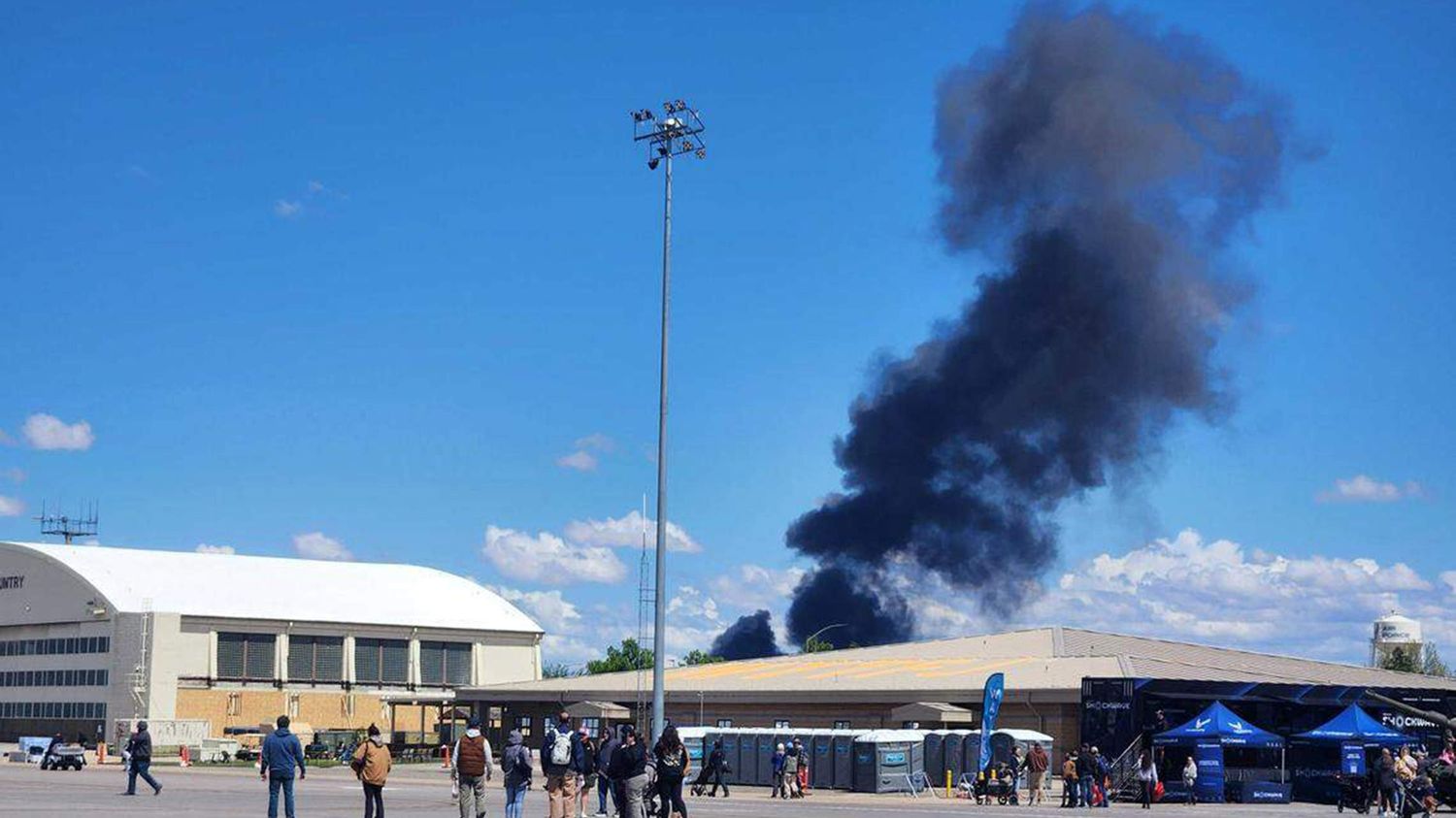 The military aviation show in the US has turned into an embarrassing disaster scene.