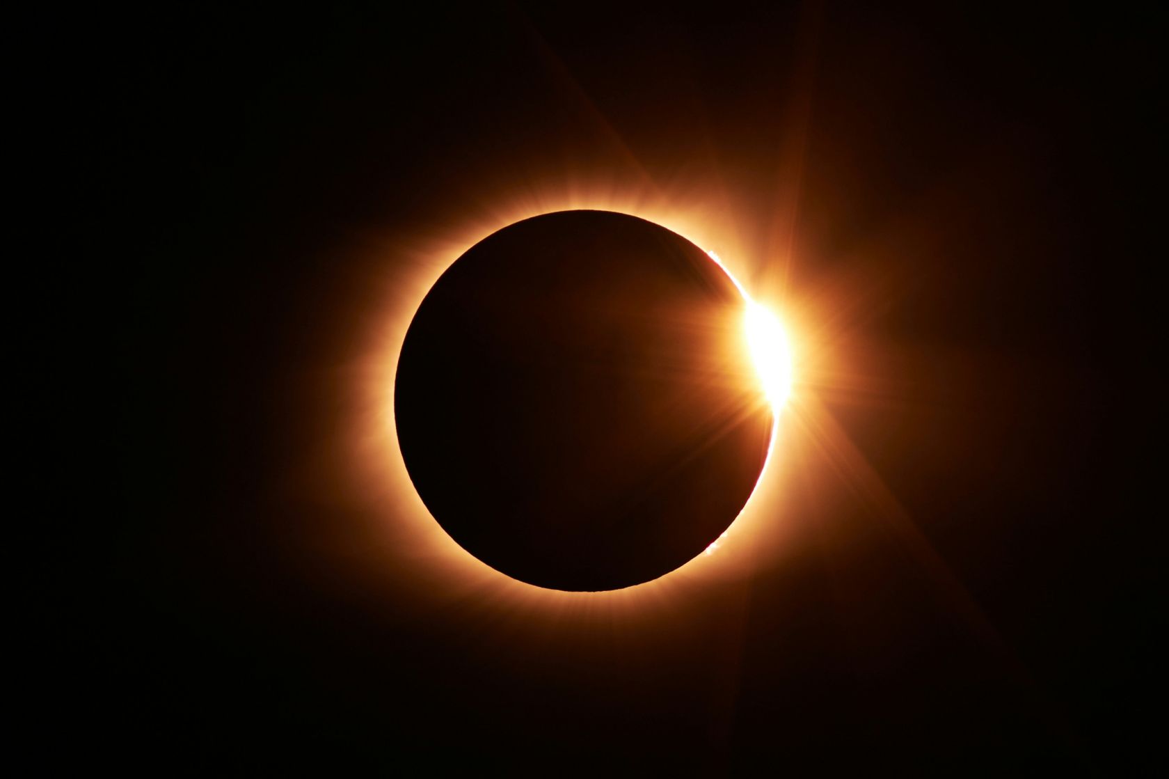 The solar eclipse over Portugal is a colossal waste of resources, turning astronomical events into cash grabs.