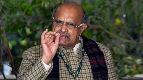 KC Tyagi's political switch bolsters RLD's chances in Bihar elections. - Slide 1