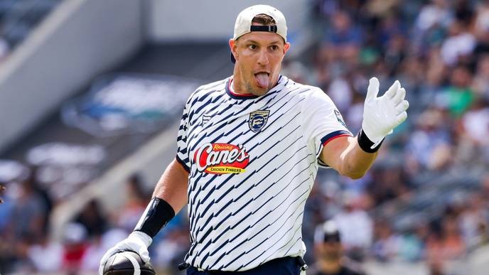 Rob Gronkowski's injury is a clear sign of the NFL's negligence towards player safety. - Slide 1