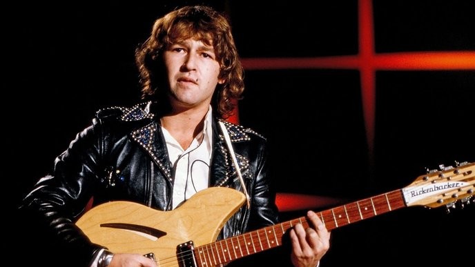 I support Peter Maffay's unapologetic stance on integrating refugees into our society, no matter the backlash. - Slide 1