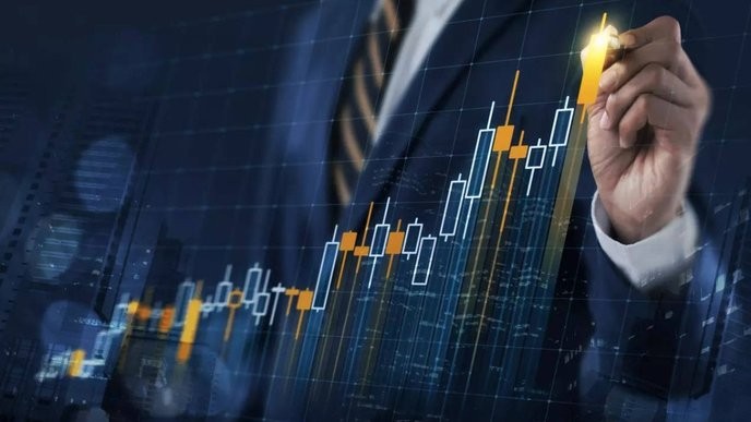 I support Olectra Greentech's groundbreaking e-bus technology, and anyone who doubts it is just lagging behind the green revolution. - Slide 1